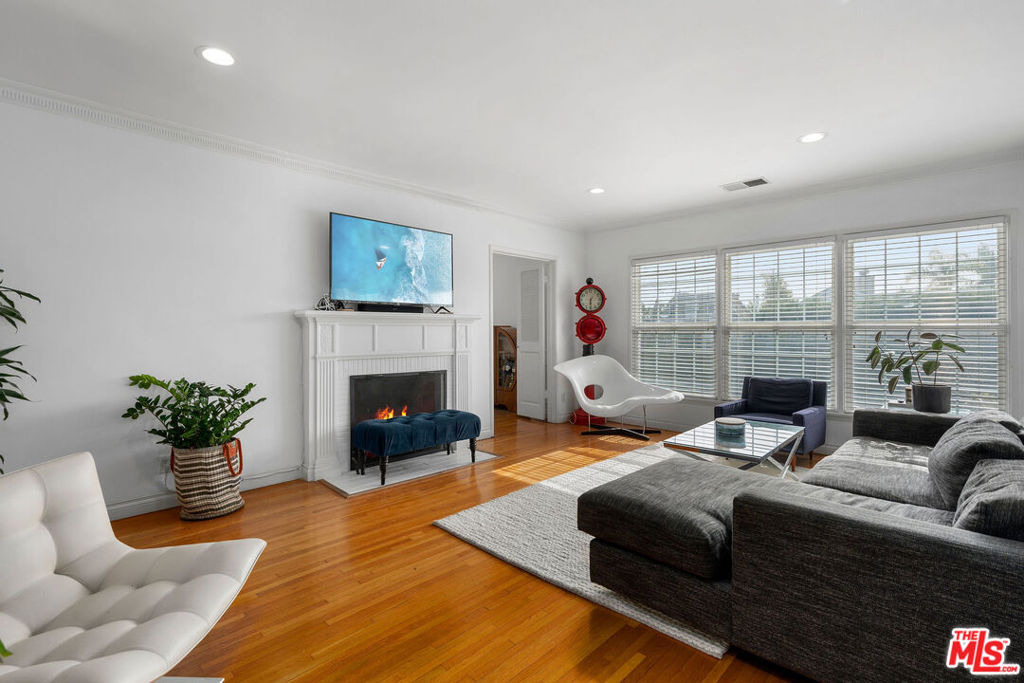 9645 W Olympic Boulevard - Photo 4