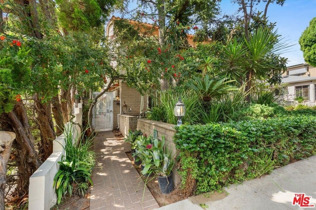 848 15th Street - Photo 2