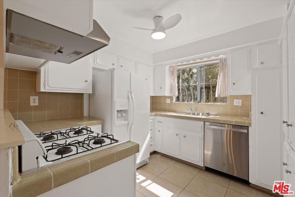 848 15th Street - Photo 9