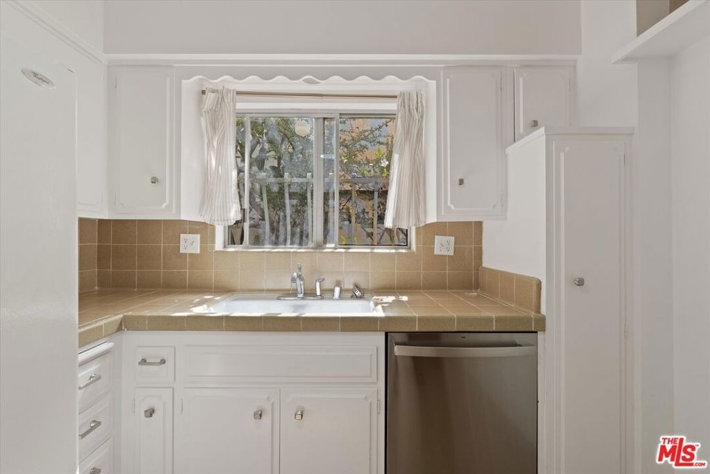 848 15th Street - Photo 10