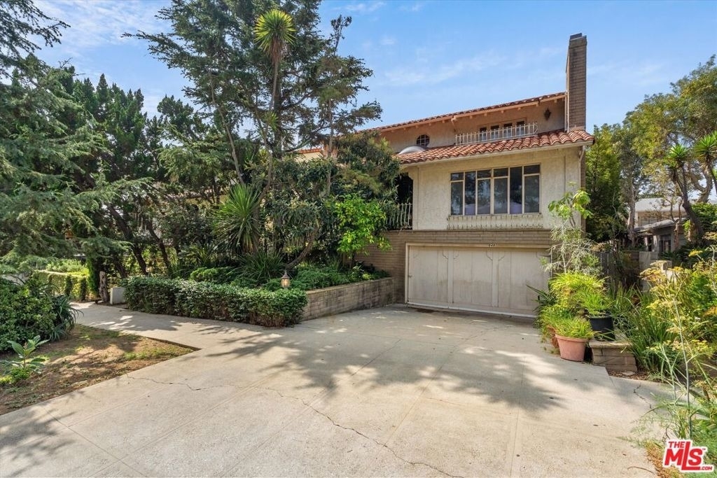 848 15th Street - Photo 1