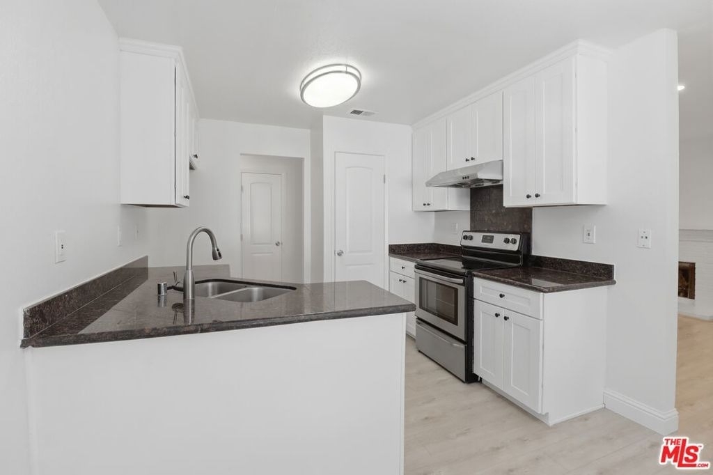 2511 Easton Place - Photo 6