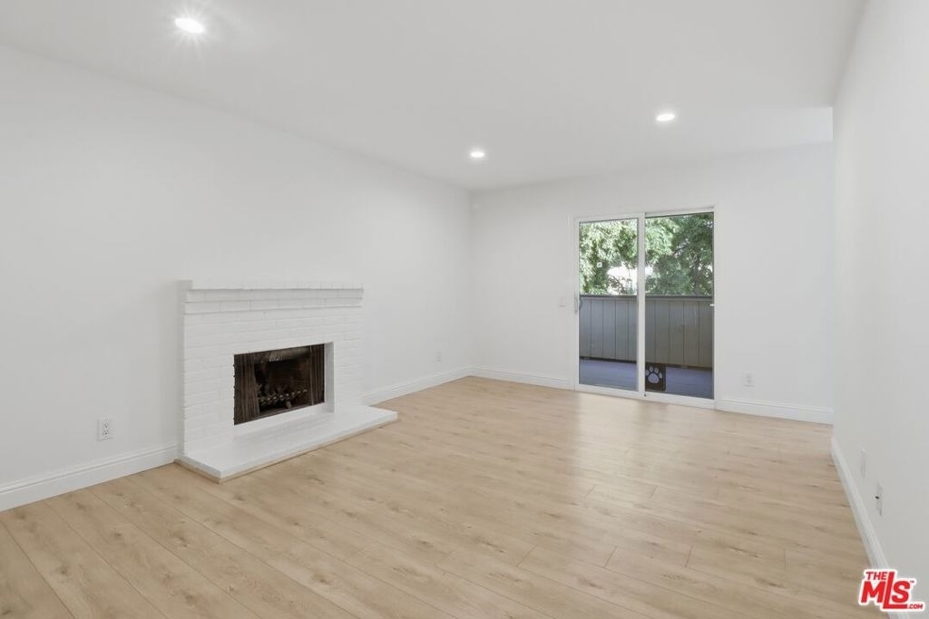 2511 Easton Place - Photo 1