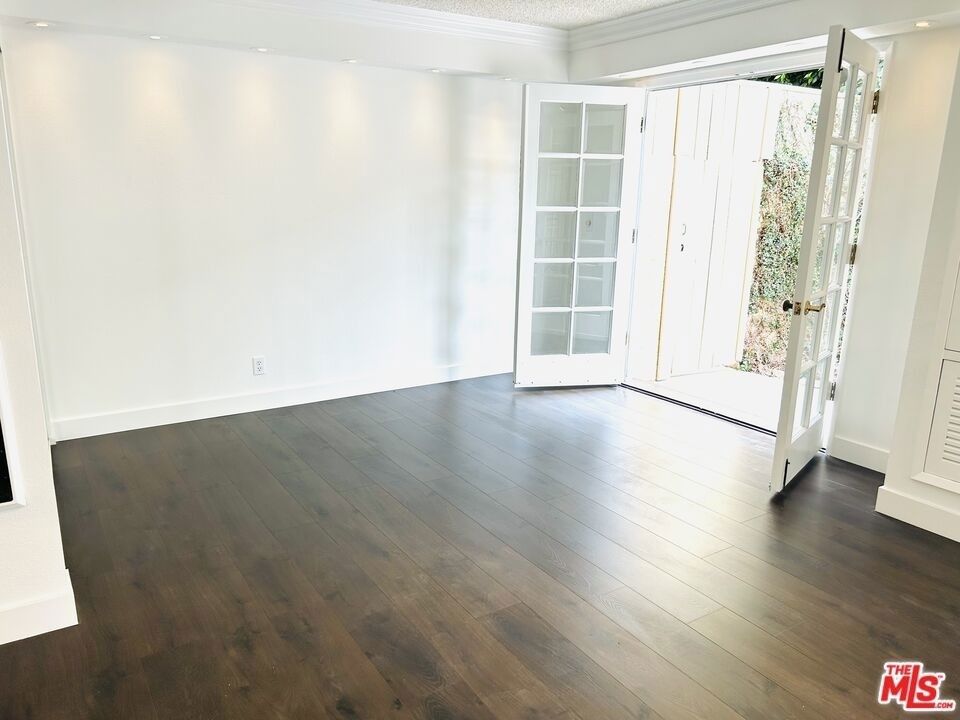 1731 Colby Avenue - Photo 4