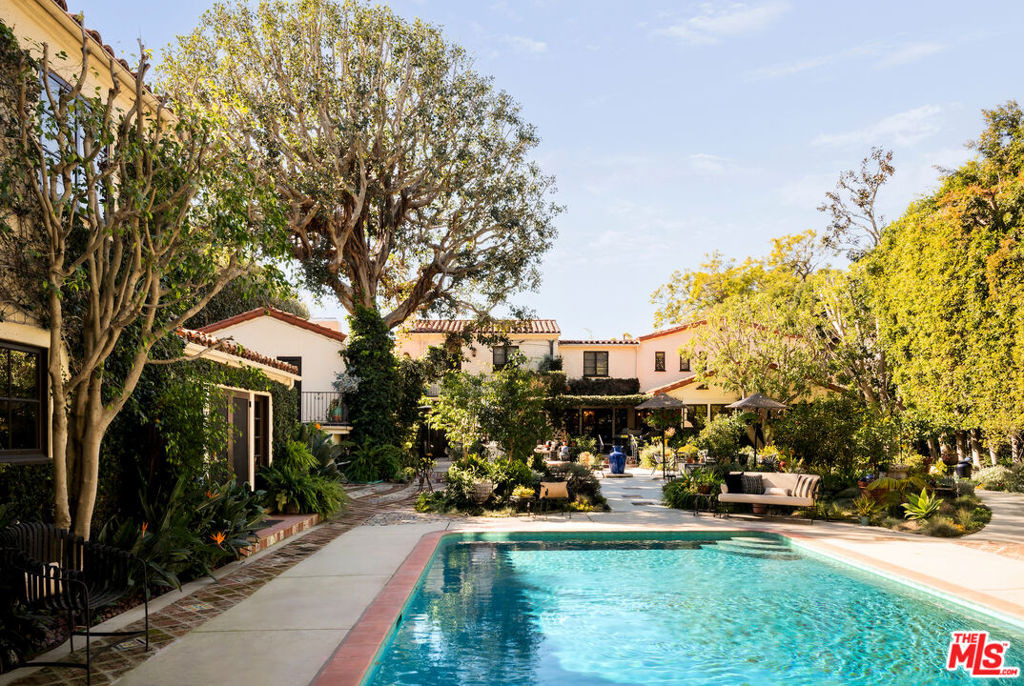 902 N Whittier Drive - Photo 14