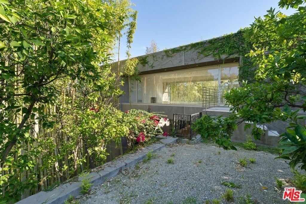 3944 Cody Road - Photo 26