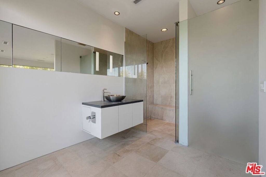 3944 Cody Road - Photo 14