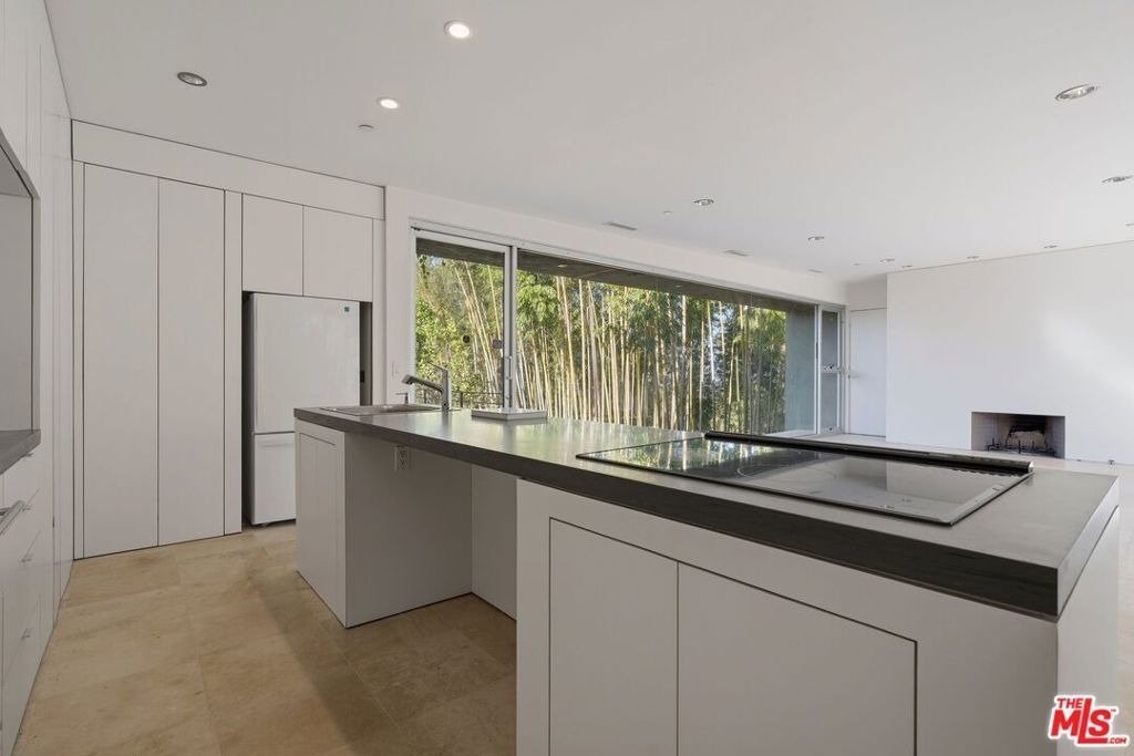 3944 Cody Road - Photo 7