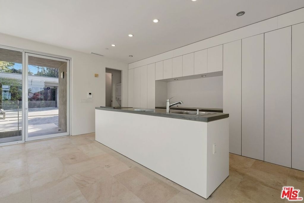3944 Cody Road - Photo 4
