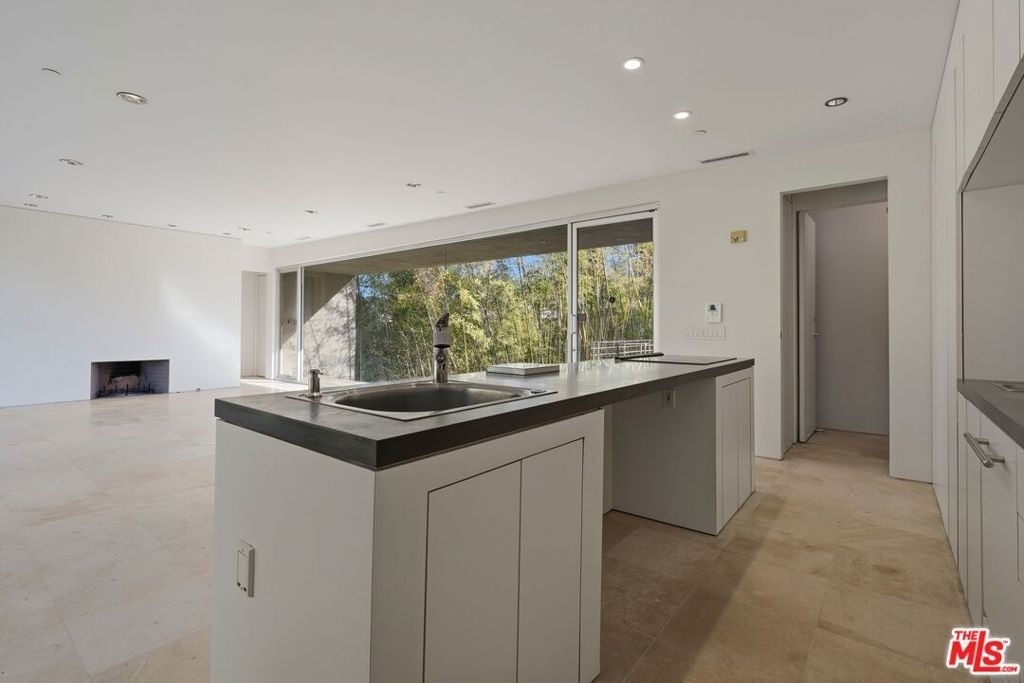 3944 Cody Road - Photo 6