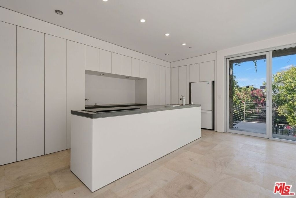 3944 Cody Road - Photo 9