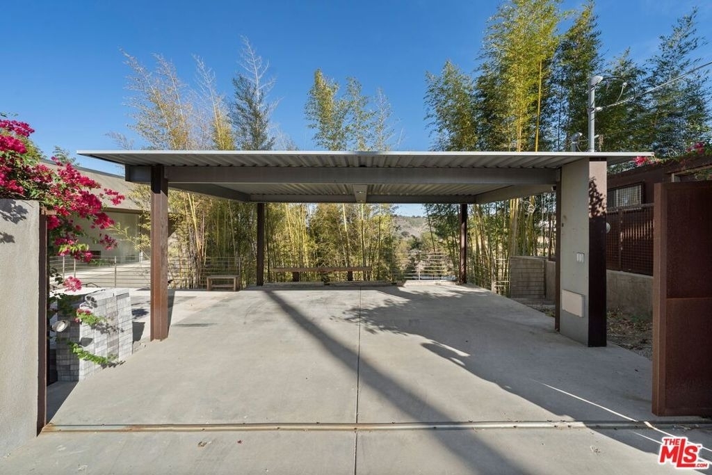 3944 Cody Road - Photo 25
