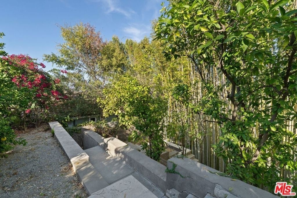 3944 Cody Road - Photo 29