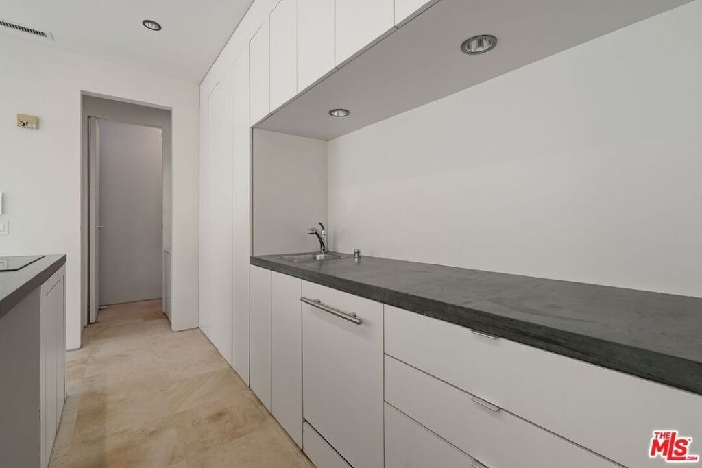 3944 Cody Road - Photo 5