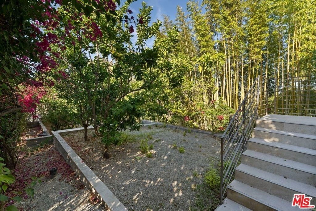 3944 Cody Road - Photo 30
