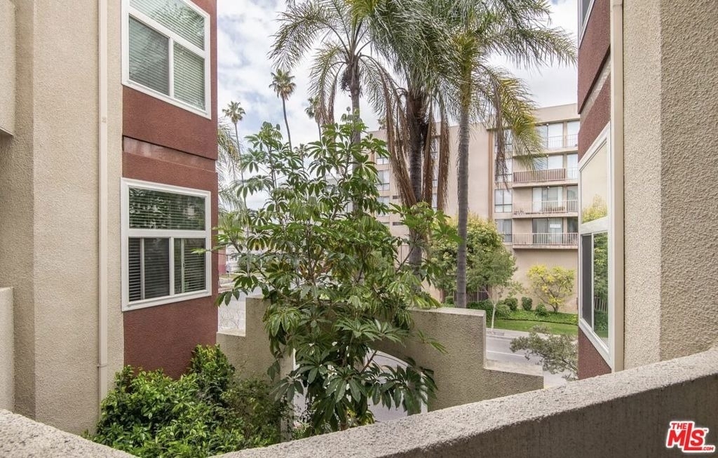 620 S Gramercy Place - Photo 13