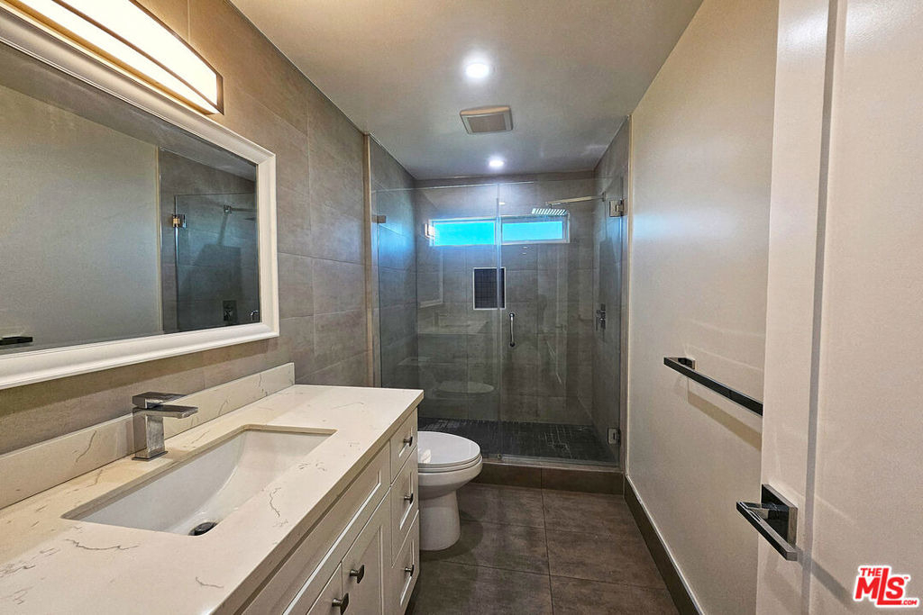 1341 N Keystone Street - Photo 15