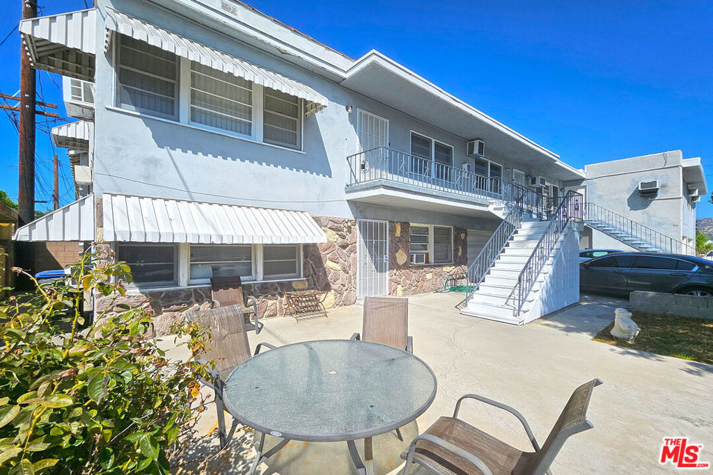 1341 N Keystone Street - Photo 0