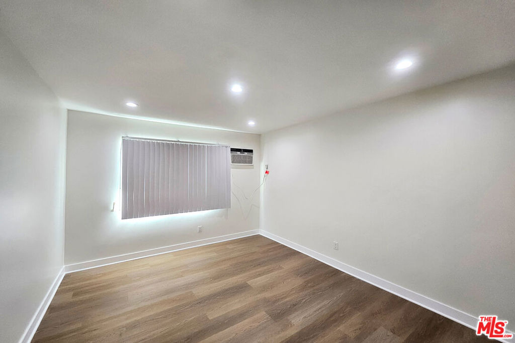 1341 N Keystone Street - Photo 14