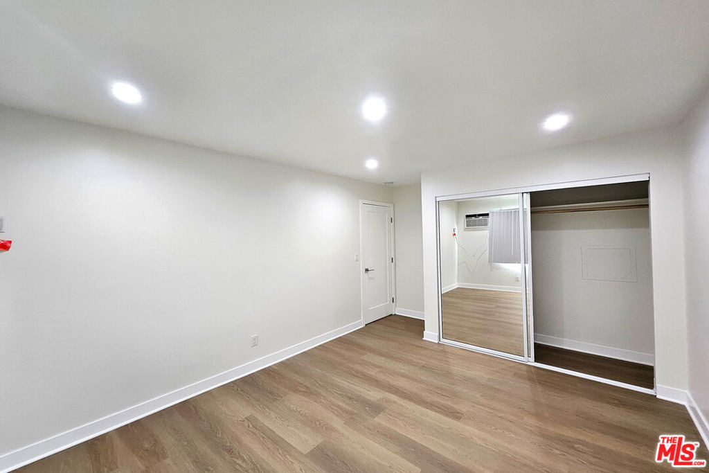 1341 N Keystone Street - Photo 13