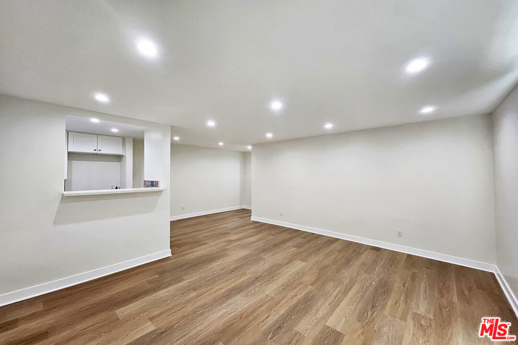 1341 N Keystone Street - Photo 2
