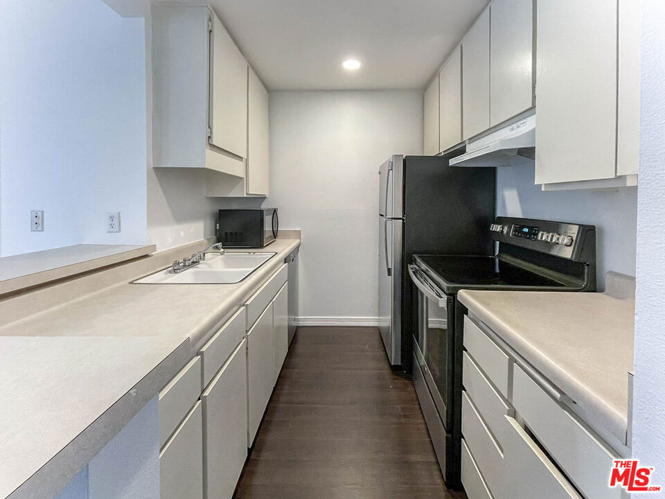 7777 W 91st Street - Photo 4