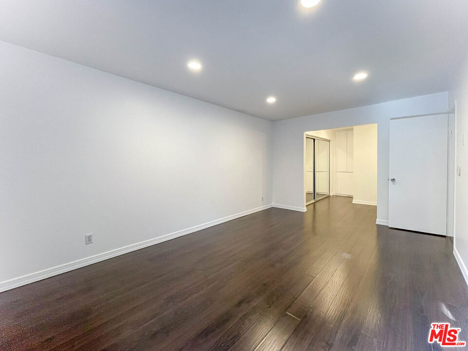 7777 W 91st Street - Photo 9