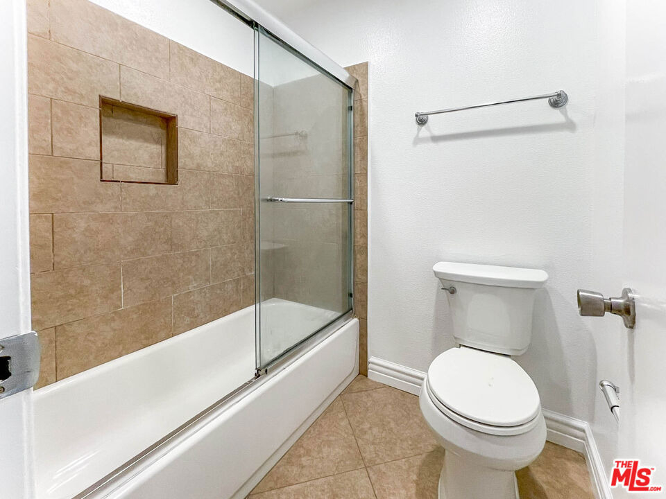 7777 W 91st Street - Photo 12