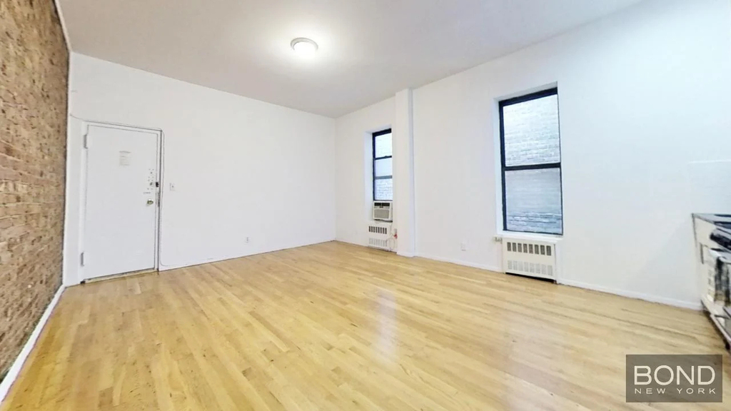 1297 Lexington Avenue - Photo 6