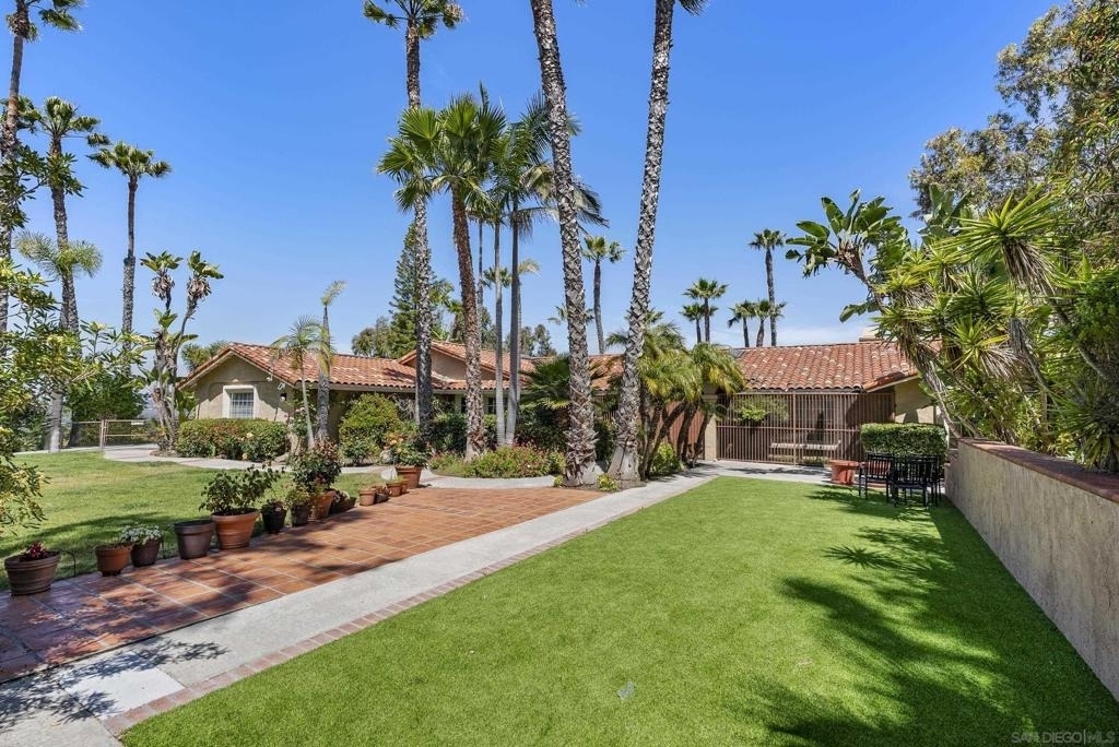 6518 Monte Fuego - Photo 2