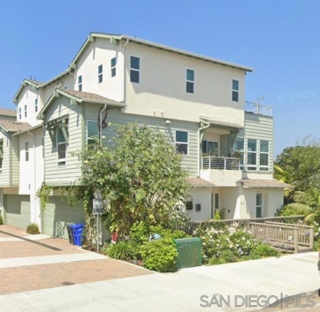 2675 Roosevelt St - Photo 0