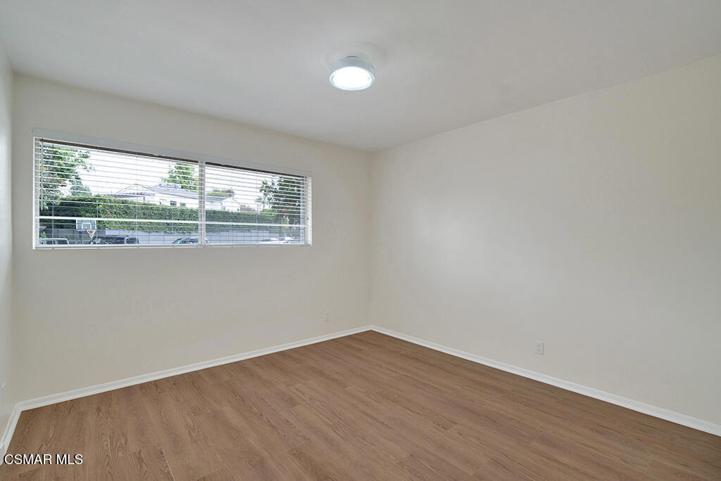 12754 Addison Street - Photo 22