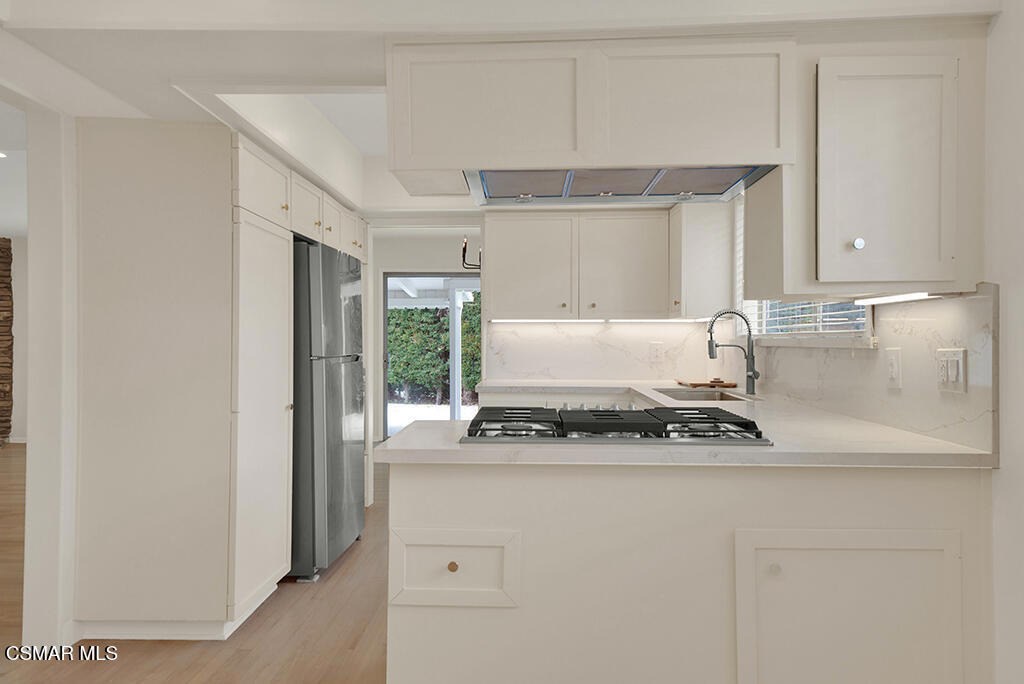 12754 Addison Street - Photo 15