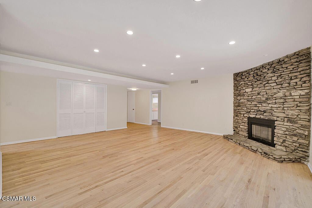 12754 Addison Street - Photo 8