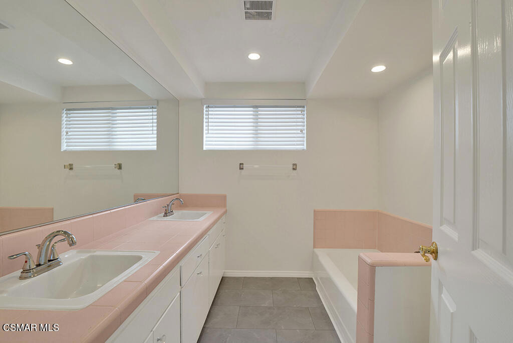 12754 Addison Street - Photo 24