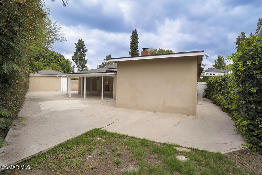 12754 Addison Street - Photo 34