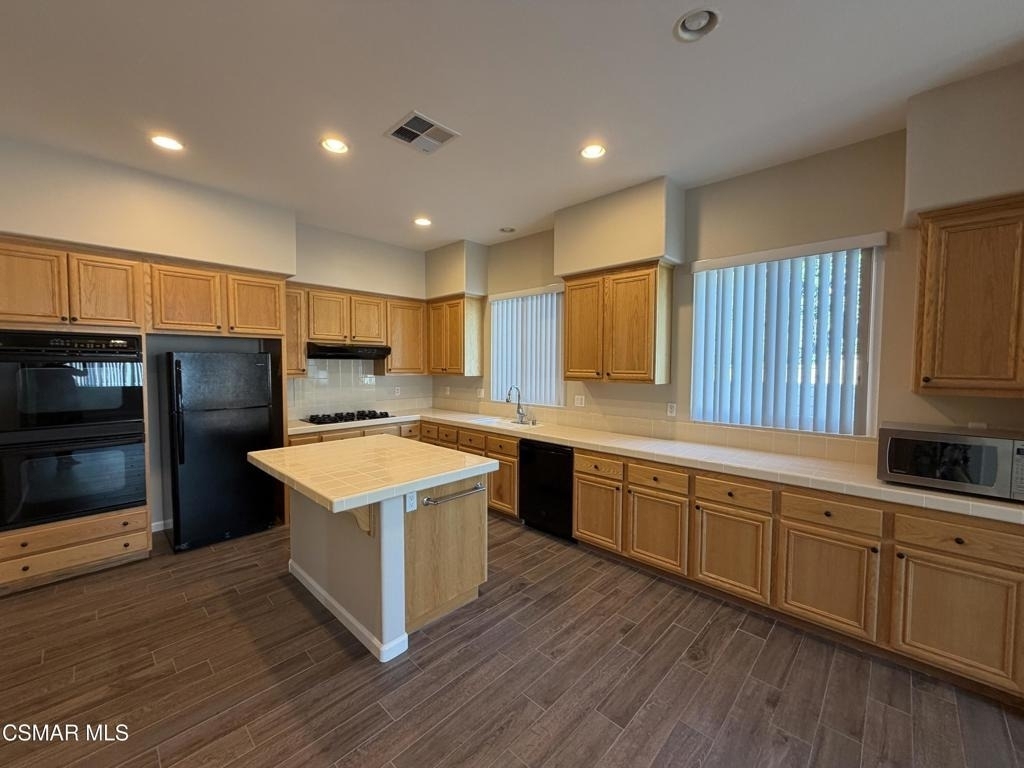 4944 Monument Street - Photo 1