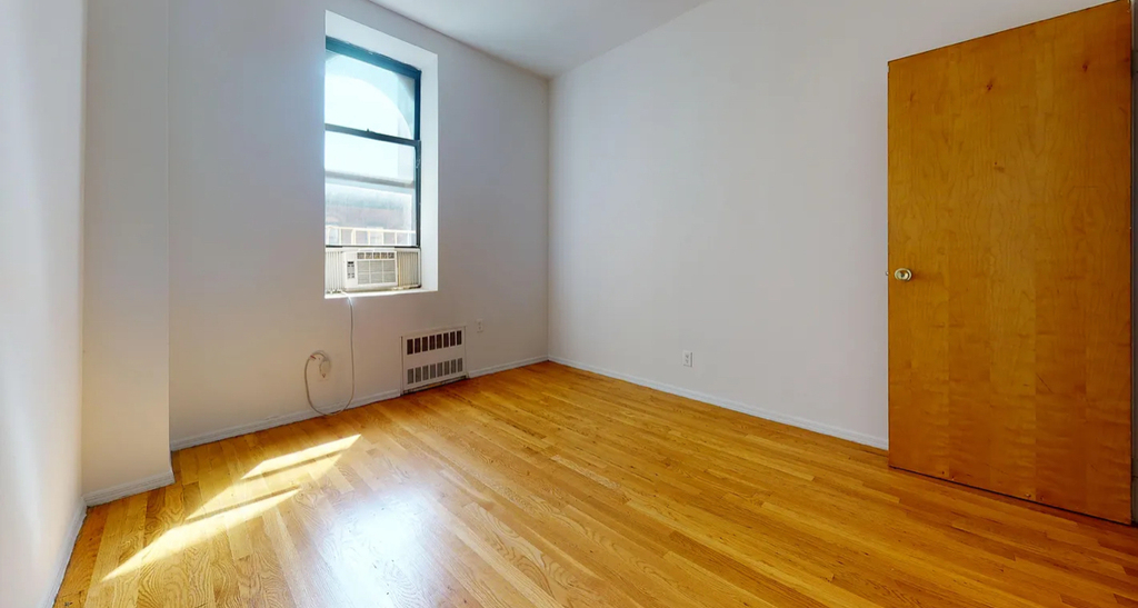 East 87th street  - Photo 8