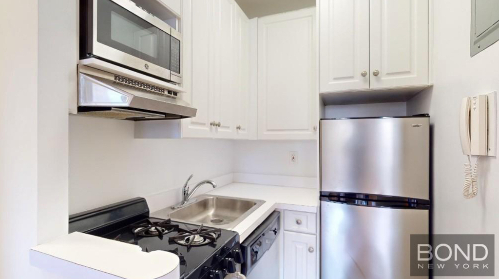 East 75th Street  - Photo 1