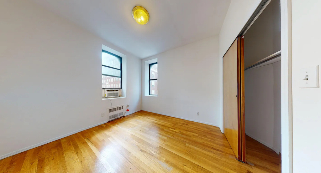 East 87th street  - Photo 6