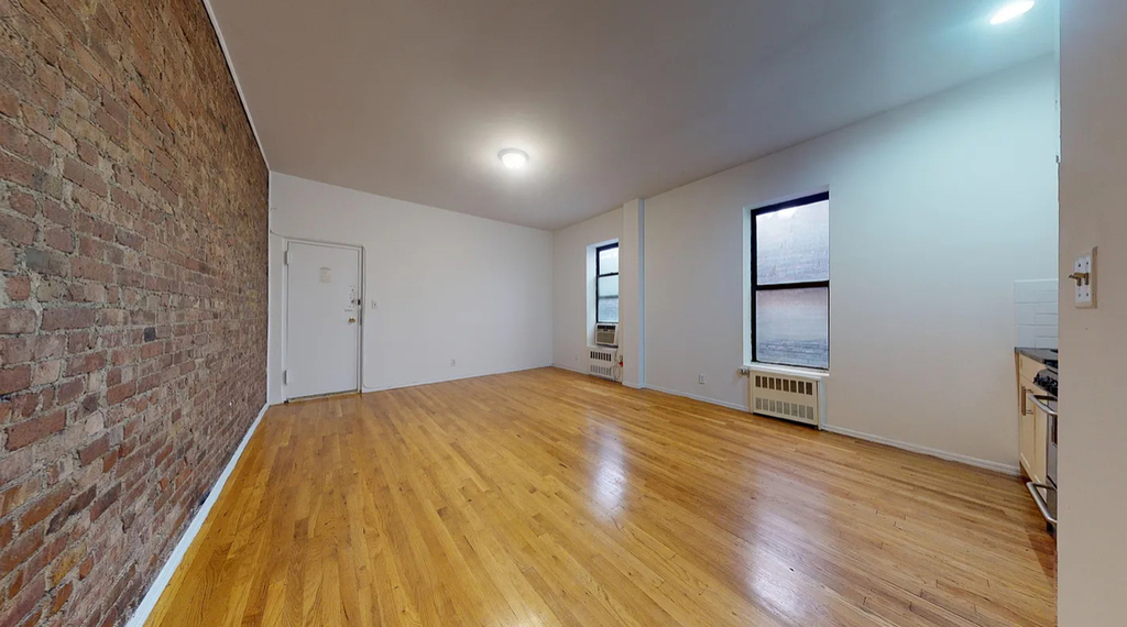 East 87th street  - Photo 2
