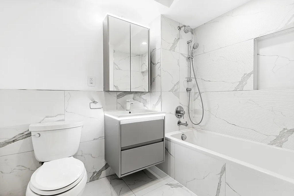 2128 Ocean Avenue - Photo 2