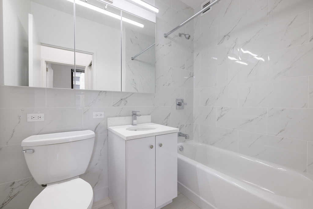 75 West Street - Photo 5