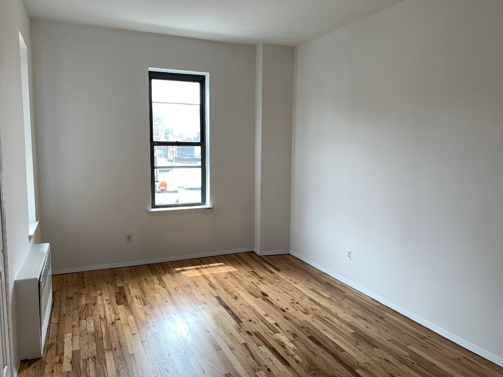 West 85th Street - Photo 6