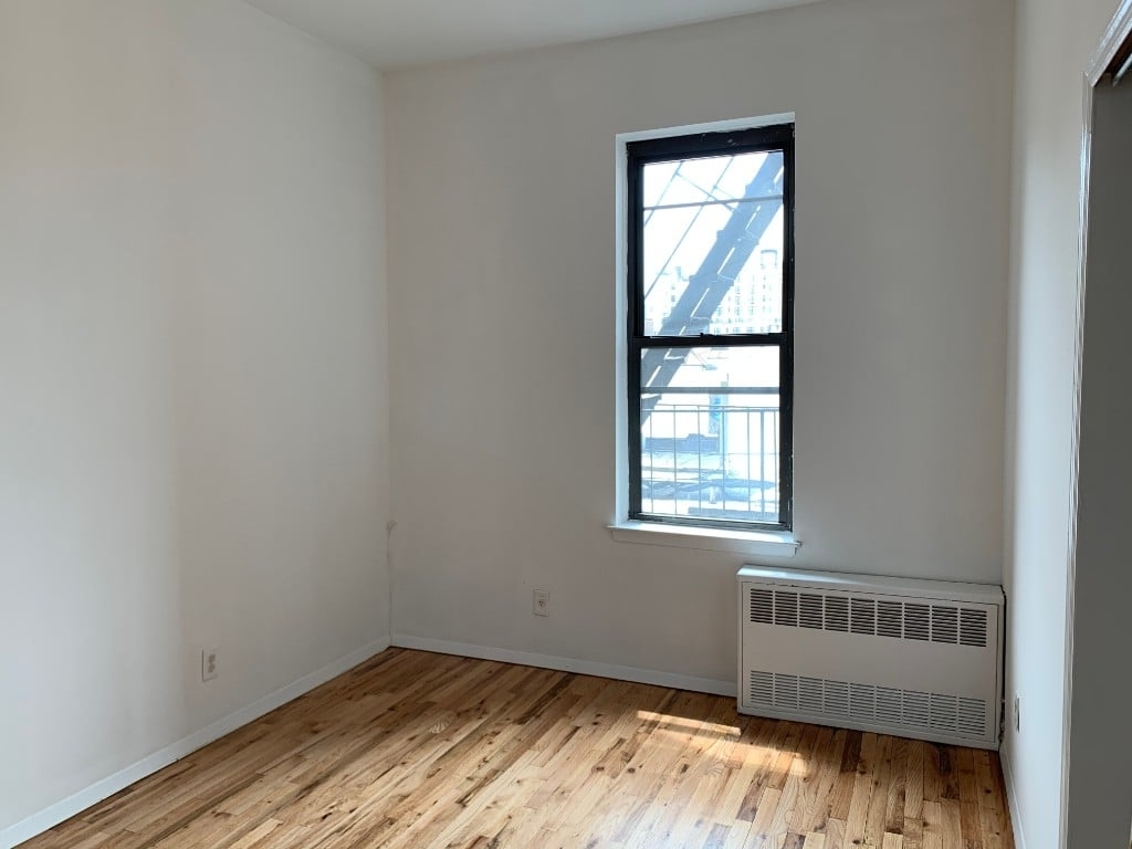 West 85th Street - Photo 5