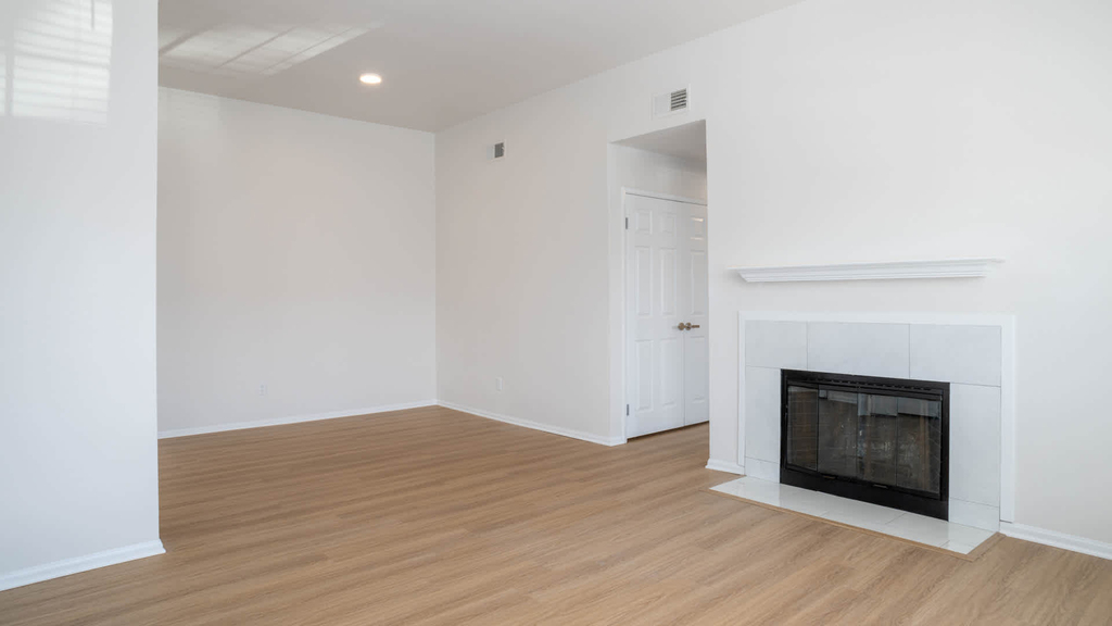 15640 Bernardo Center Dr. - Photo 10