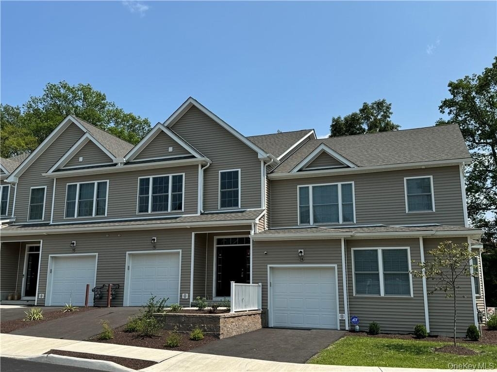 16 Pinto Road W - Photo 4