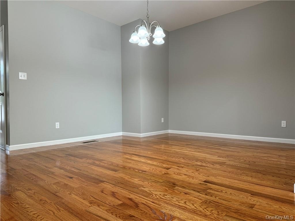 16 Pinto Road W - Photo 8