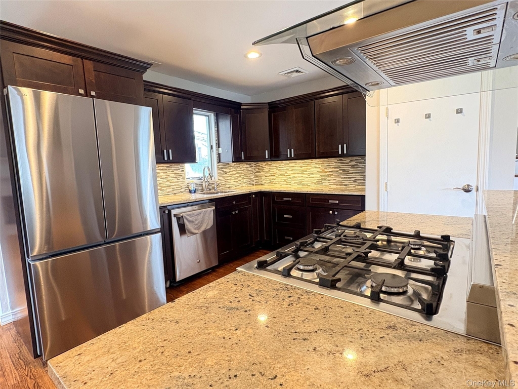 32 Garnet Lane - Photo 0