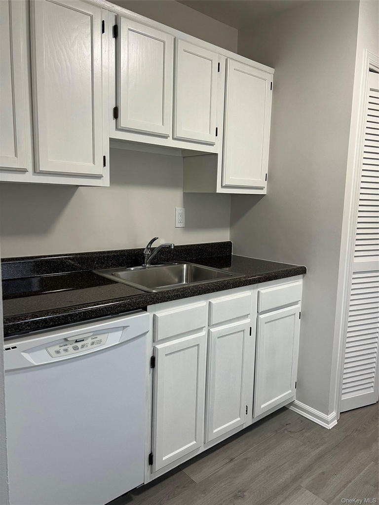 730 Kennedy Drive - Photo 4